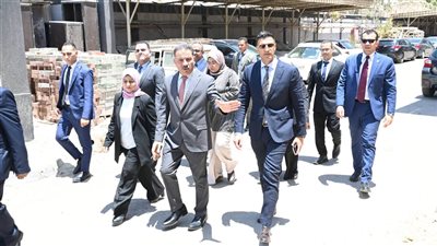 وزير الصناعة يتفقد مصلحة الرقابة الصناعية ويؤكد دعمها لتعزيز الرقابة على المصانع 