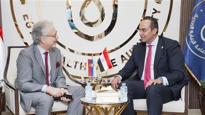 رئيس هيئة الرعاية الصحية يبحث مع سفير صربيا تعزيز التعاون في التكنولوجيا الطبية والتعليم والتدريب الصحي