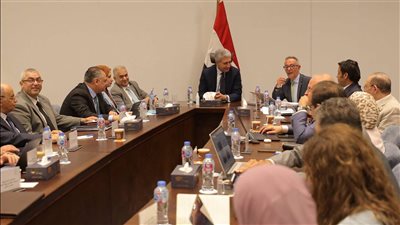 “شريف فتحي”  يوجه بتعزيز الدور الرقمي والبحثي للمتحف المصري الكبير