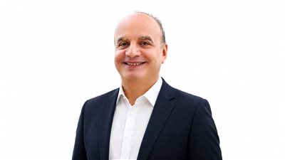 د. مصطفى عبد الرحمن يفوز بعضوية مجلس إدارة «اتصال» عن شعبة ا    