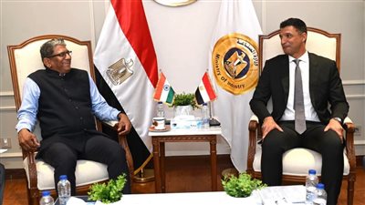 وزير الصناعة يبحث مع سفير الهند تعزيز التعاون الصناعي وجذب استثمارات جديدة 