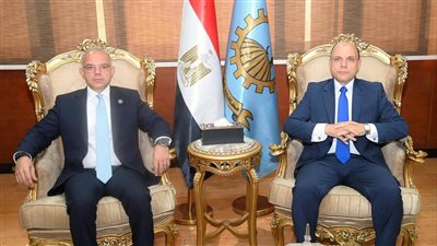 وزير الاستثمار ومحافظ الغربية يطلقان مبادرة «مصر تنطلق بالتص    