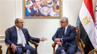 اقتصادية قناة السويس والجامعة البريطانية تبحثان تعزيز الابتكار وخدمة الصناعة