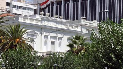 بلاغات بوجود قنابل تستهدف سفارات مصر وأمريكا وإسرائيل والبرلمان اليوناني في أثينا