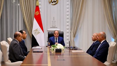 السيسي يوجه بسرعة إنجاز مشروعات النقل والموانئ وفق الجداول الزمنية