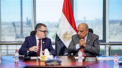 وزيرا «الكهرباء» و«التخطيط» يبحثان بالعلمين خطة الاستثمارات العامة وتوفير التمويل المبتكر لمشروعات الطاقة والمعادن النادرة