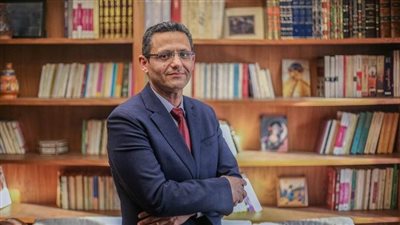 للحد من الكيانات الوهمية وانتحال الصفة.. نقيب الصحفيين يخاطب