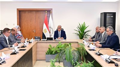 وزير الري يبحث مع أعضاء النواب والشيوخ مطالب المواطنين وتحسين الخدمات المائية بالمحافظات