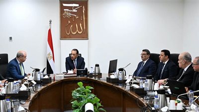 رئيس الوزراء يتابع تنفيذ مبنى الركاب الرابع بمطار القاهرة لتعزيز الطاقة الاستيعابية والخدمات الجوية