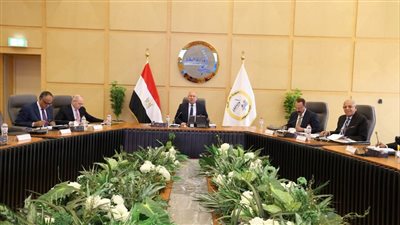 كامل الوزير يوجه بتدعيم أسطول «ناقلات البترول» بشراء ناقلة منتجات وبناء «أفرامكس»