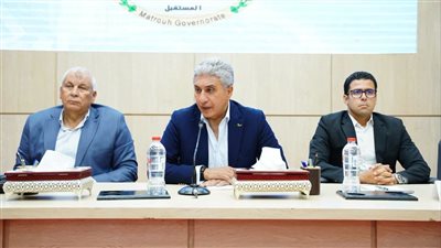 وزير السياحة ومحافظ مطروح يبحثان فرص الاستثمار وتعظيم المقومات السياحية بالمحافظة