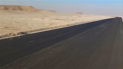 الطرق والكباري تنفي سوء حالة طريق قفط القصير وتؤكد استمرار أعمال التطوير