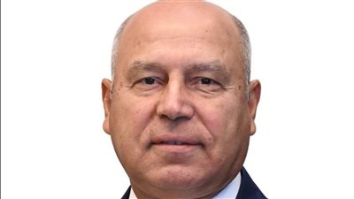 النقل تنفي وجود حسابات رسمية لكامل الوزير على فيسبوك وتحذر من الصفحات