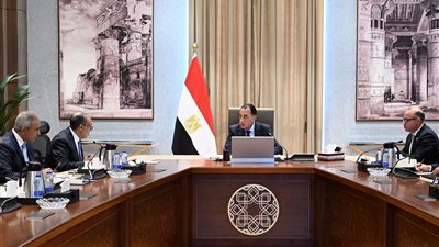 الحكومة تنفي فرض ضريبة 350 جنيهًا على تصاريح دفن الموتى