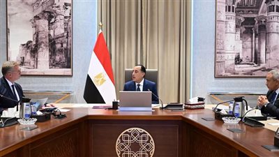 مدبولي يتابع مع وزير البترول تطورات الإنتاج وإمدادات الغاز والاستثمارات