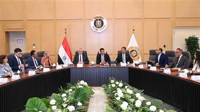 وزارة الصناعة تستضيف مائدة مستديرة للشركات الألمانية لبحث خطط التوسع وتحديات الاستثمار