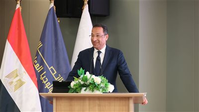 وزير الاتصالات يشهد تخريج 6 آلاف متدرب من أكاديمية الأمن الس    