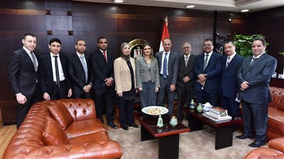 «نصر» تلتقى بالعاملين الجدد من الشهر العقارى بمجمع الاستثمار 