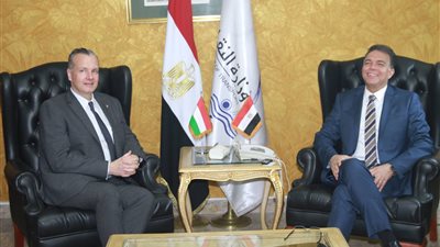 شاهد.. وزير النقل يلتقي سفيري المجر والأردن ووفد الوكالة الفرنسية للتنمية