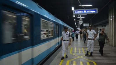 أزمة على «سلالم» المترو