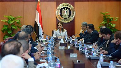 «نصر» تبحث مع «سفير الاتحاد الأوروبي» زيادة الاستثمارات حتى 2020