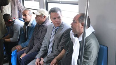 بالصور.. وزير النقل يتابع انتظام العمل بالخط الأول لمترو الأنفاق 