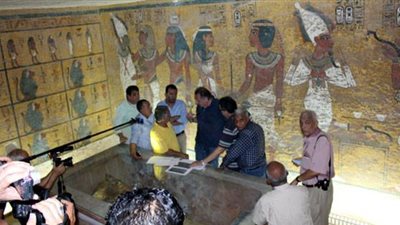 مسح راداري بوادي الملوك بحثا عن قبر الملكة نفرتيتي