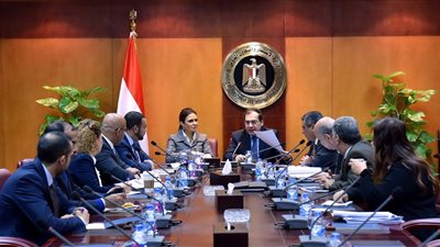 «الاستثمار» و«العدل» يبحثان سرعة فض المنازعات بالمحاكم الاقتصادية