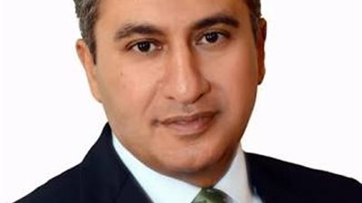 «سياحة البرلمان» تتوعد وزير الطيران بسبب تأخر طائرة النواب