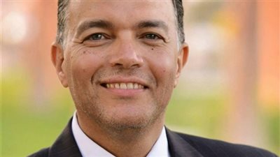 «عرفات» يشهد توقيع ثلاث اتفاقيات في «النقل البحري» على هامش «مارلوج6»