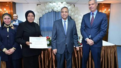 «مصرللطيران» تكرم ٣٣ سيدة فى حفل الأم المثالية