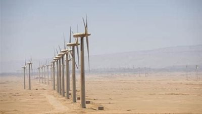 «عمران» يستعرض توليد الكهرباء من طاقة الرياح بجبل الزيت