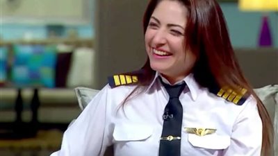 الطيار «حسناء تيمور».. نموذج للنجاح «المهنى والإنسانى»