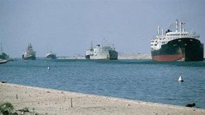 عبور أكبر «سفينتي حاويات» في العالم بالقناة