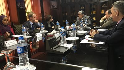 «شاكر» يبحث تطوير شبكة الكهرباء بالتعاون مع فنلندا