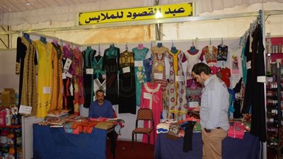  «عبد المقصود للملابس»: المعارض ساعدت المصانع على زيادة إنتاجها