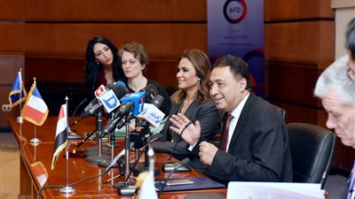 «نصر» توقع 4 اتفاقيات مع الوكالة الفرنسية للتنمية بـ 259 مليون يورو