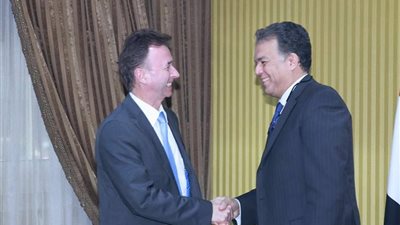 وزير النقل يلتقي وفد بنك الاستثمار الأوروبي EIB لبحث التعاون في مجالات مترو الأنفاق والمناطق اللوجستية