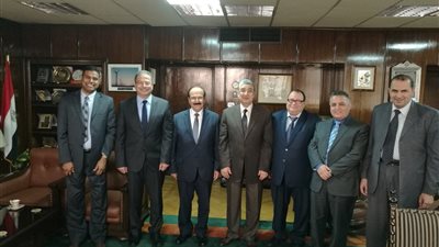 شاكر يستقبل وزير الكهرباء البحريني لبحث التعاون 