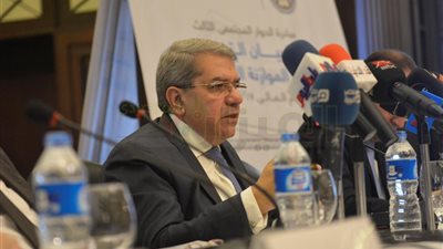 بالصور..«المالية»: 2 مليار جنيه إجمالى المنح بالموازنة الجديدة
