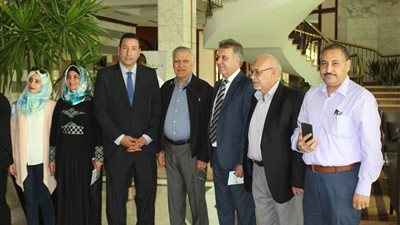 بالصور.. محيي عبيد يستقبل الوفود المشاركة بمؤتمر «الصيادلة العرب»