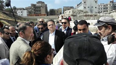 «العنانى» يناقش مشكلات المناطق الأثرية بالإسكندرية