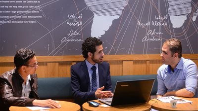 «ستاربكس» تنظم ورشة تدريب لكتابة السير الذاتية «cv» في المنطقة