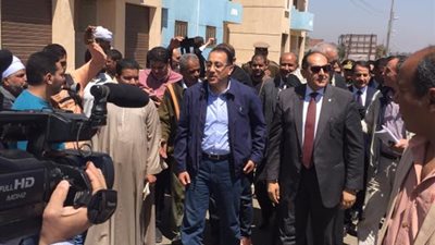 بالصور.. تسليم الوحدات السكنية بـ«منطقة السماكين» في سوهاج