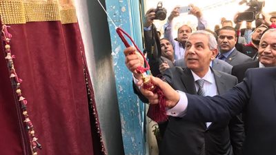 قابيل يفتتح 5 مصانع جديدة بسوهاج باستثمارات 185 مليون جنيه 