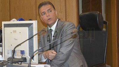 بالصور.. وزير النقل: «القطار المميز اسم على غير مسمى»