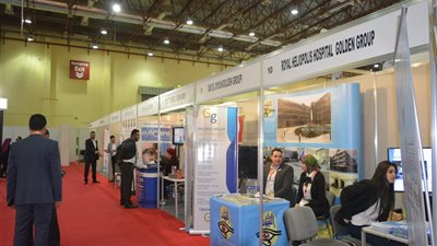 بالصور.. جولة بمعرض «ميديكونيكس» 