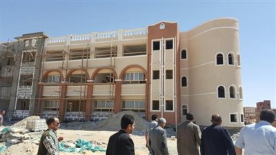 بالصور..رئيس جهاز العاشر من رمضان يتفقد خدمات المدينة