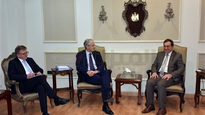 وزير البترول يستقبل وفد الاتحاد الأوروبي 
