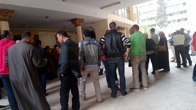 بالصور.. إقبال تاريخي على مزاد سيارات «جمارك القاهرة» بهيئة الإصلاح الزراعي 